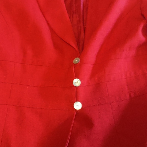 Red jacket - Picture 3 of 3